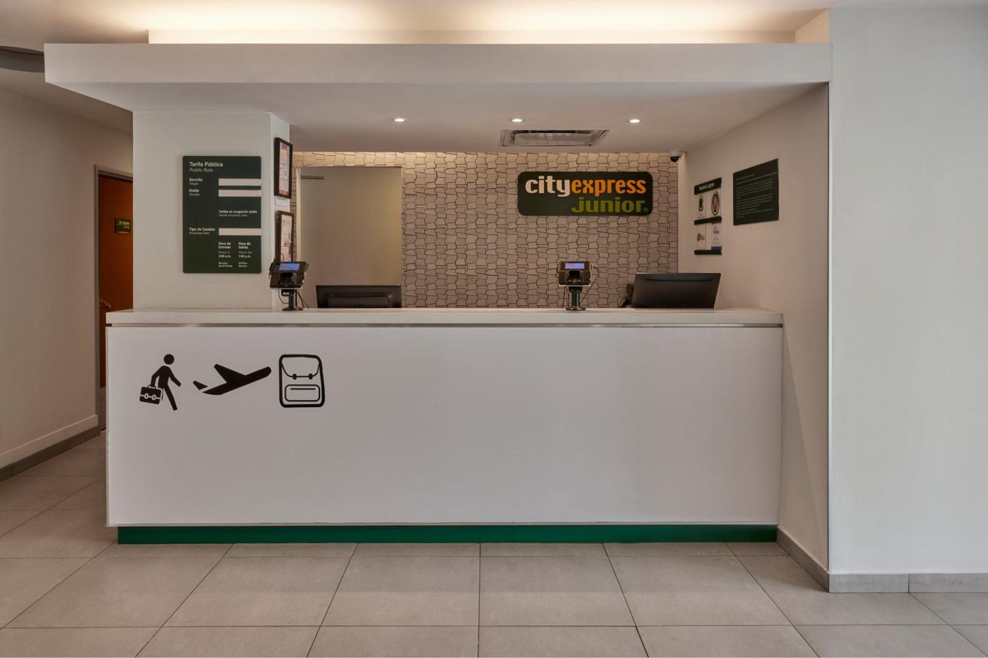 City Express Junior By Marriott كانكون المظهر الخارجي الصورة