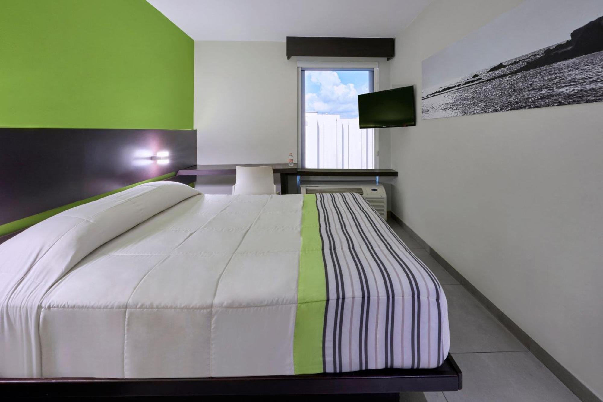 City Express Junior By Marriott كانكون المظهر الخارجي الصورة