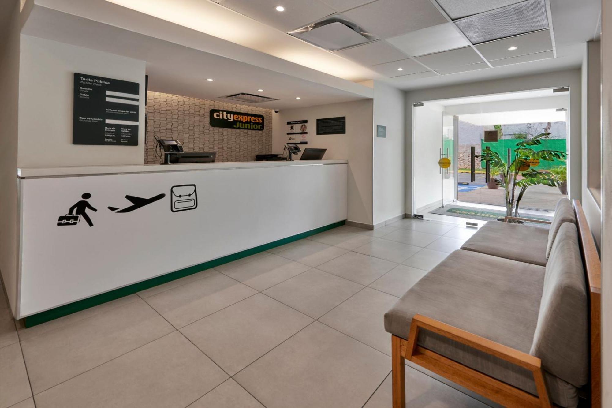 City Express Junior By Marriott كانكون المظهر الخارجي الصورة