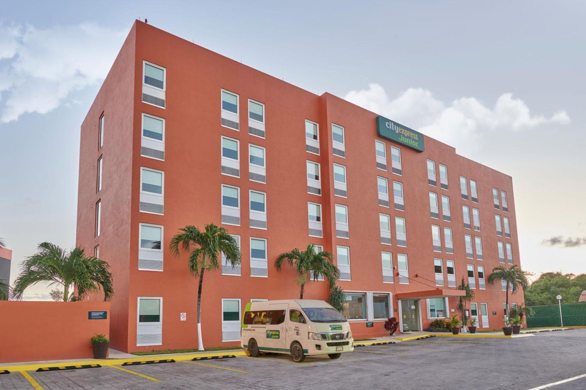 City Express Junior By Marriott كانكون المظهر الخارجي الصورة